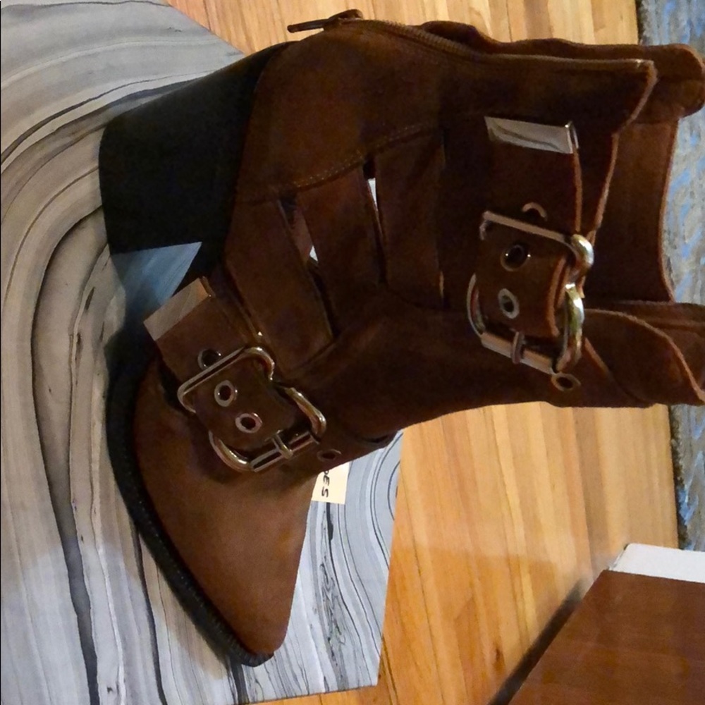 Brand new Jeffrey Campbell boots